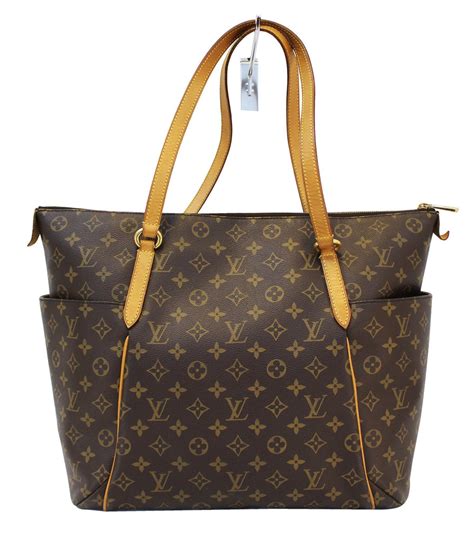 where are louis vuitton bags made.